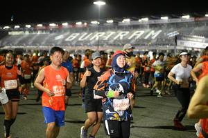 BIB: 3076, 26491, 82189
                            <button type="button" onclick="openModal(10698312)" class="btn btn-primary btn-sm float-right btn-popup" data-toggle="modal" data-target=".modal-high-quality">
                        <i class="fas fa-shopping-cart"></i> Add to Cart
                    </button>
                                            <button type="button" onclick="isThisMe(10698312, true)" class="btn btn-success btn-sm float-right btn-popup btn-isme hidden" data-toggle="tooltip" data-placement="bottom" title="นี่คือรูปของคุณใช่ไหม คลิกที่นี่เพื่อเอาเข้าอัลบั้ม">
                        <i class="fas fa-plus"></i> Add to album
                    </button>
                    <button type="button" onclick="isThisMe(10698312, false)" class="btn btn-warning btn-sm float-right btn-popup btn-isnotme hidden">
                        <i class="fas fa-ban"></i> Remove from album
                    </button>